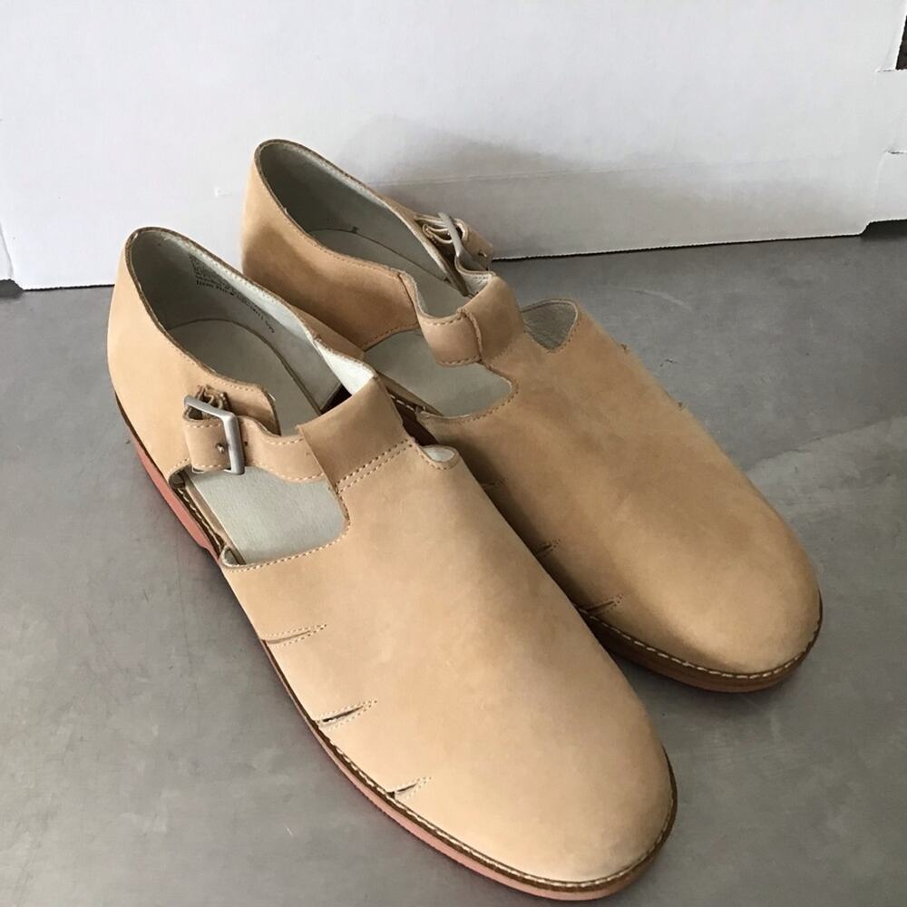 Eddie Bauer Leather Upper Leather Lining Fisherman style shoe 10
